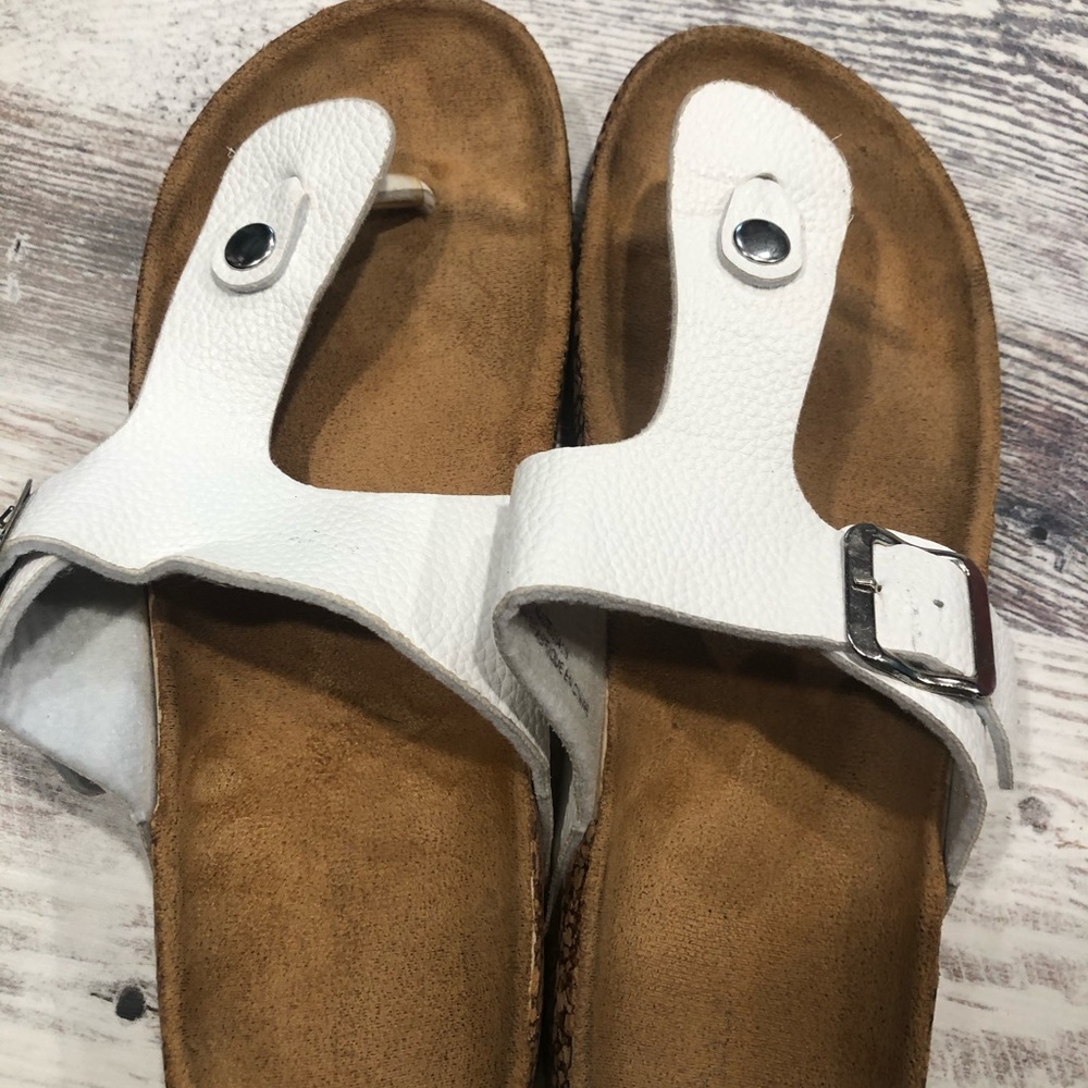 Maurices Sandals Size 9